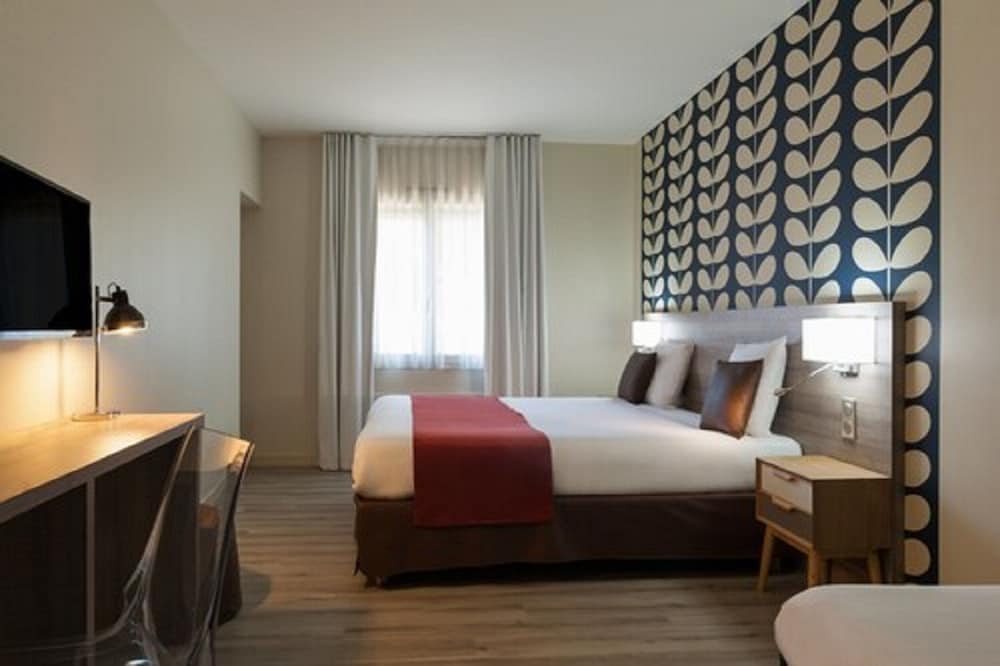 Hotel the Originals Saumur Ouest La Saulaie 25/63