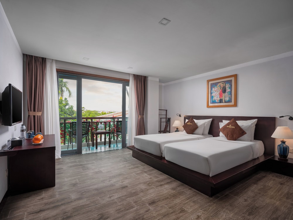 1 BEDROOM, SUPERIOR, DOUBLE OR TWIN BED, GARDEN VIEW, BALCONY