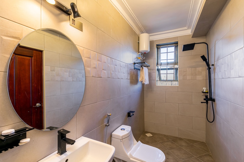 Saffron Beach Bistro & Cottages 45/50