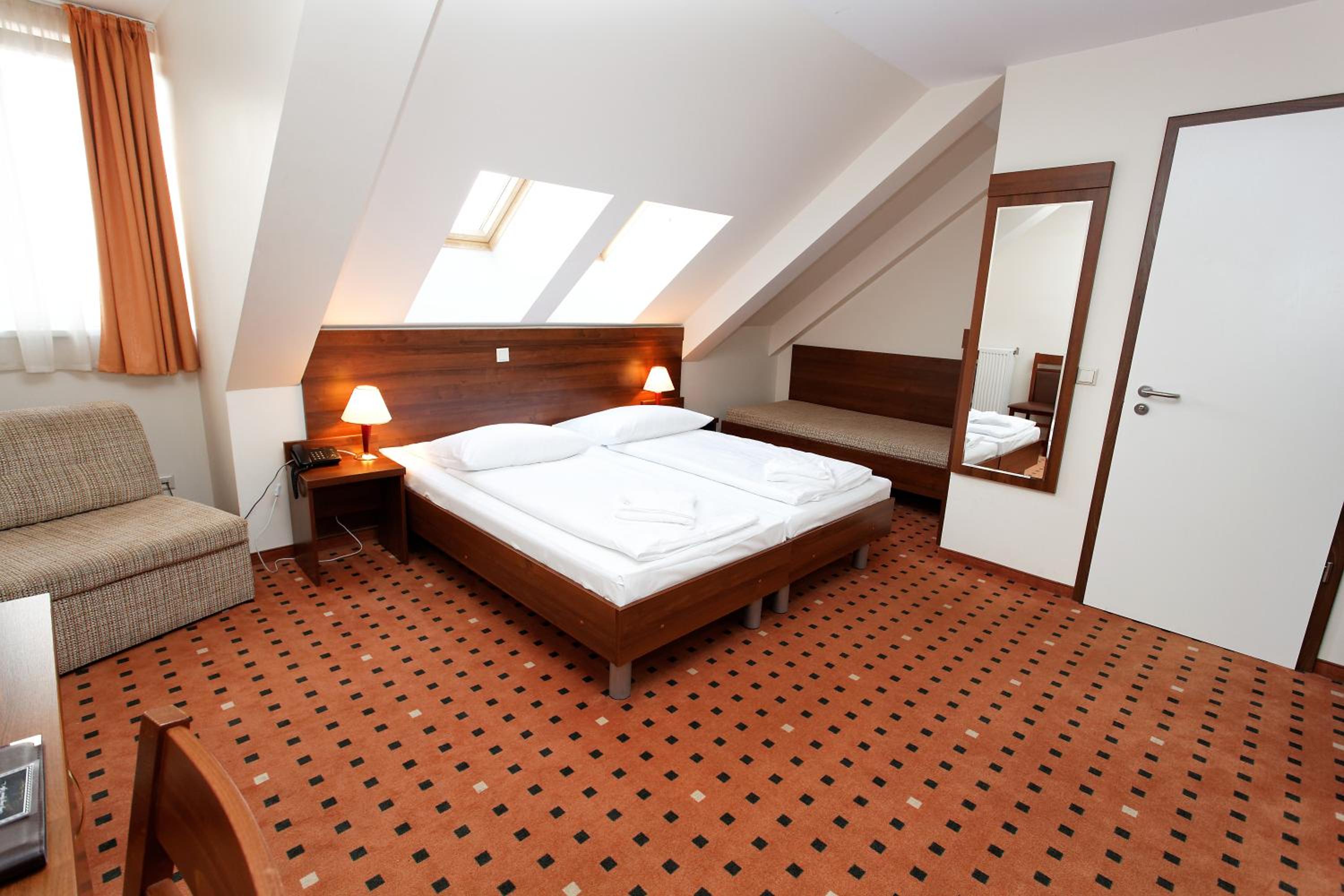 Family, Hotel Europa City 5/10