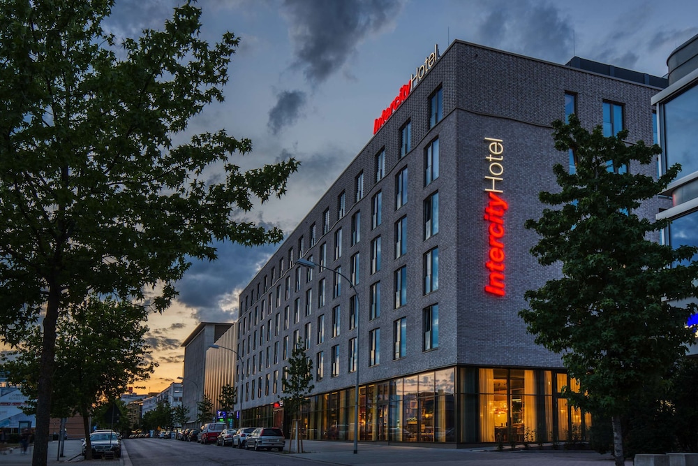Intercityhotel Saarbrucken 3/50