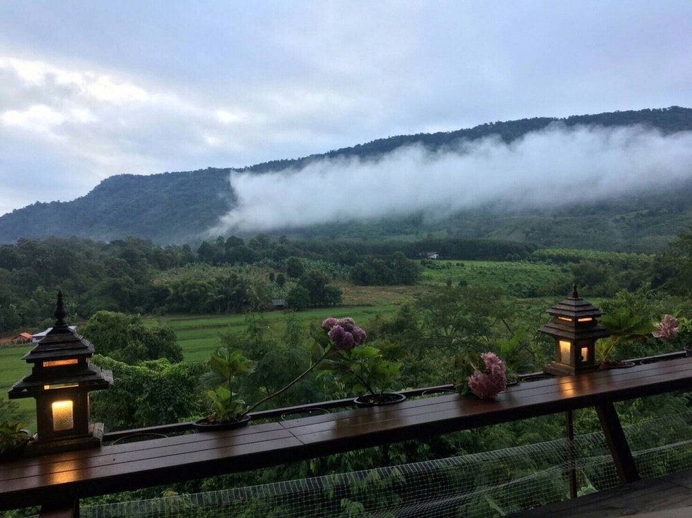 Phurua Bussaba Resort & Spa 64/67