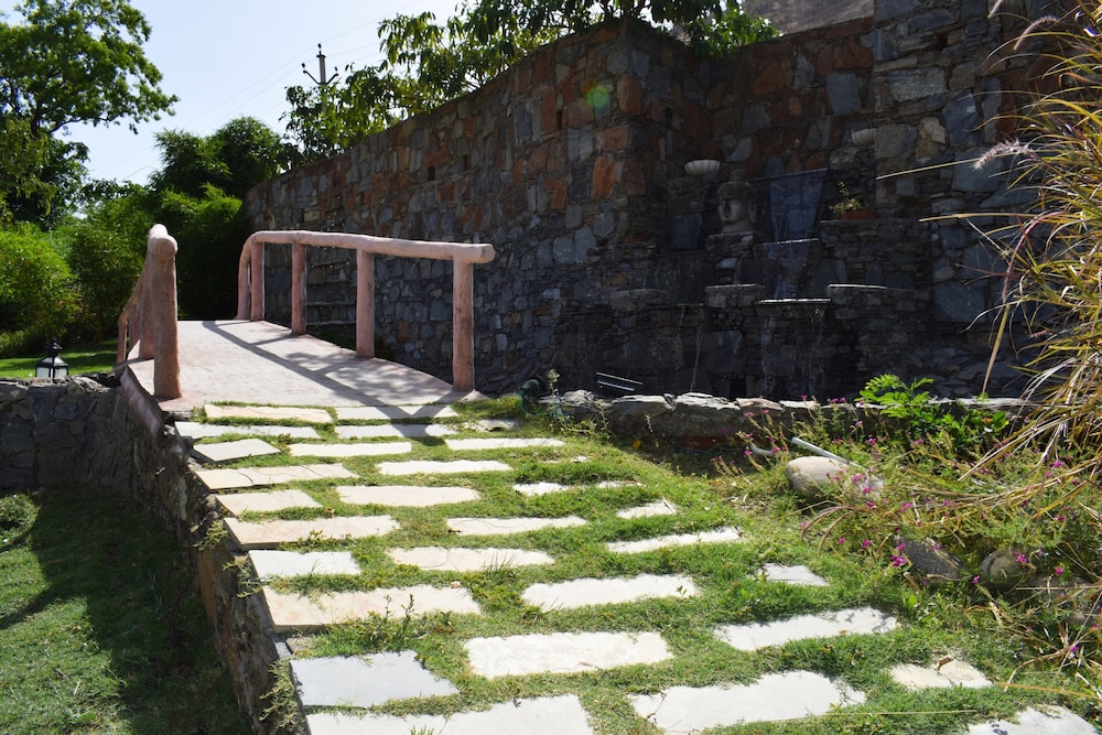 One Hotels Kumbhalgarh Forest Retreat 35/50