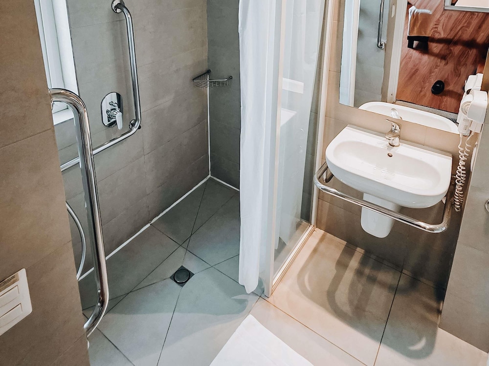Hotel Ibis Santiago Providencia 50/50