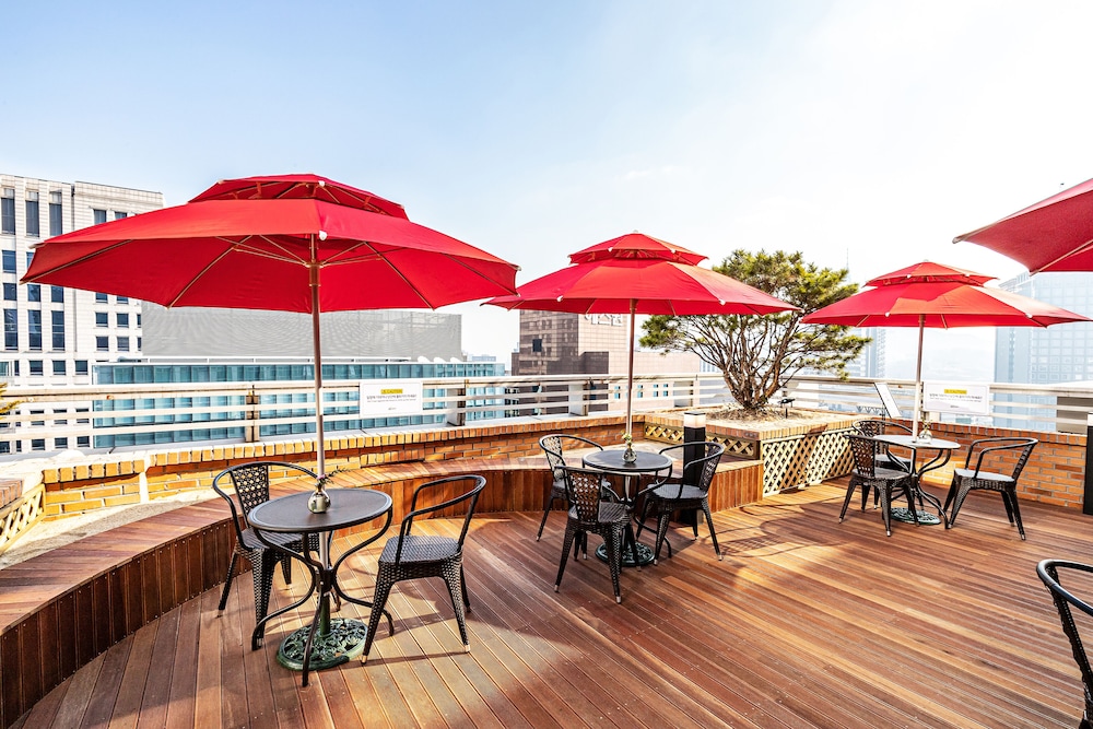 Ramada Hotel & Suites by Wyndham Seoul Namdaemun 49/61
