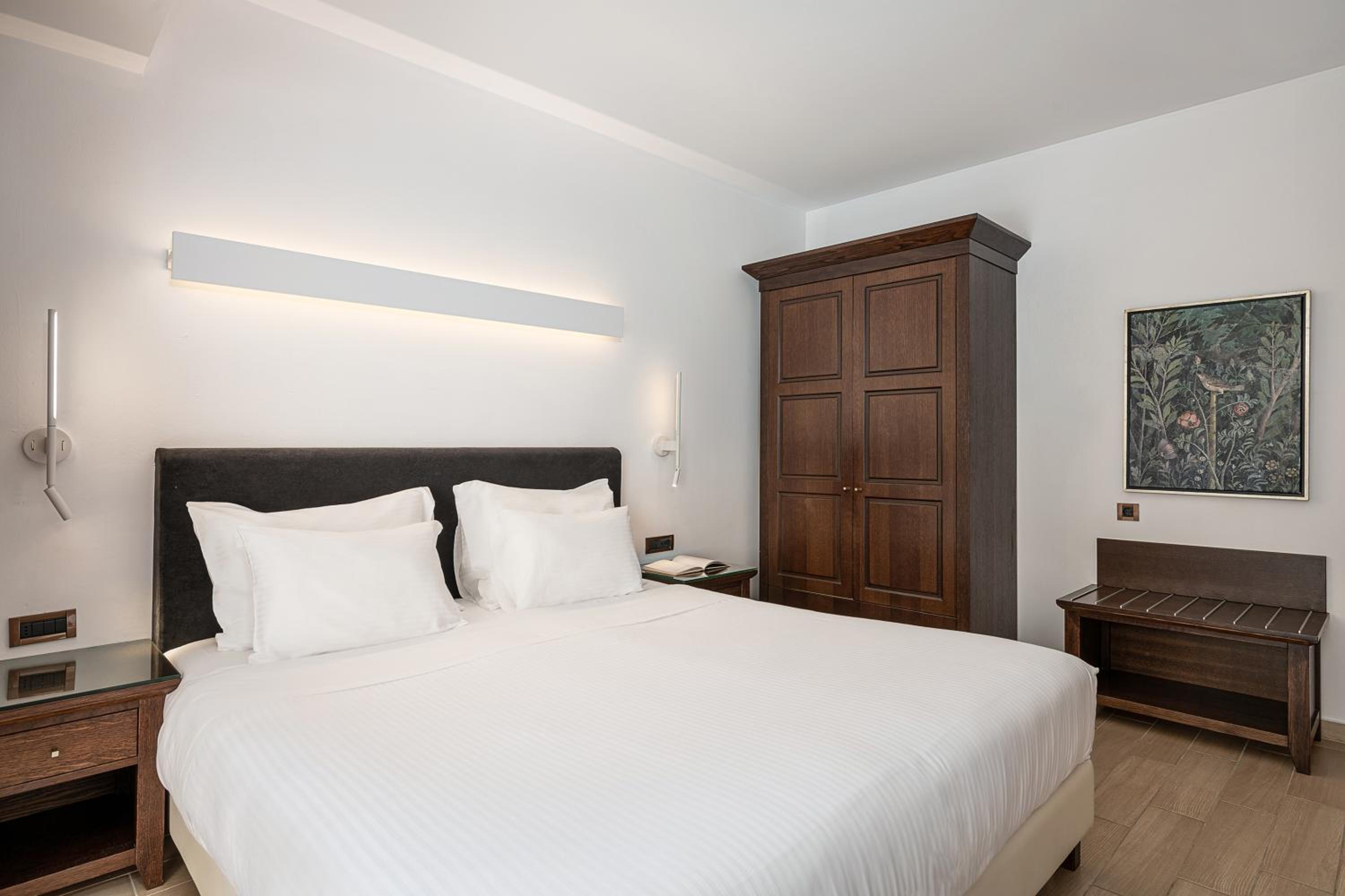 2 Bedrooms, Suite, Private Pool, Hot Tub