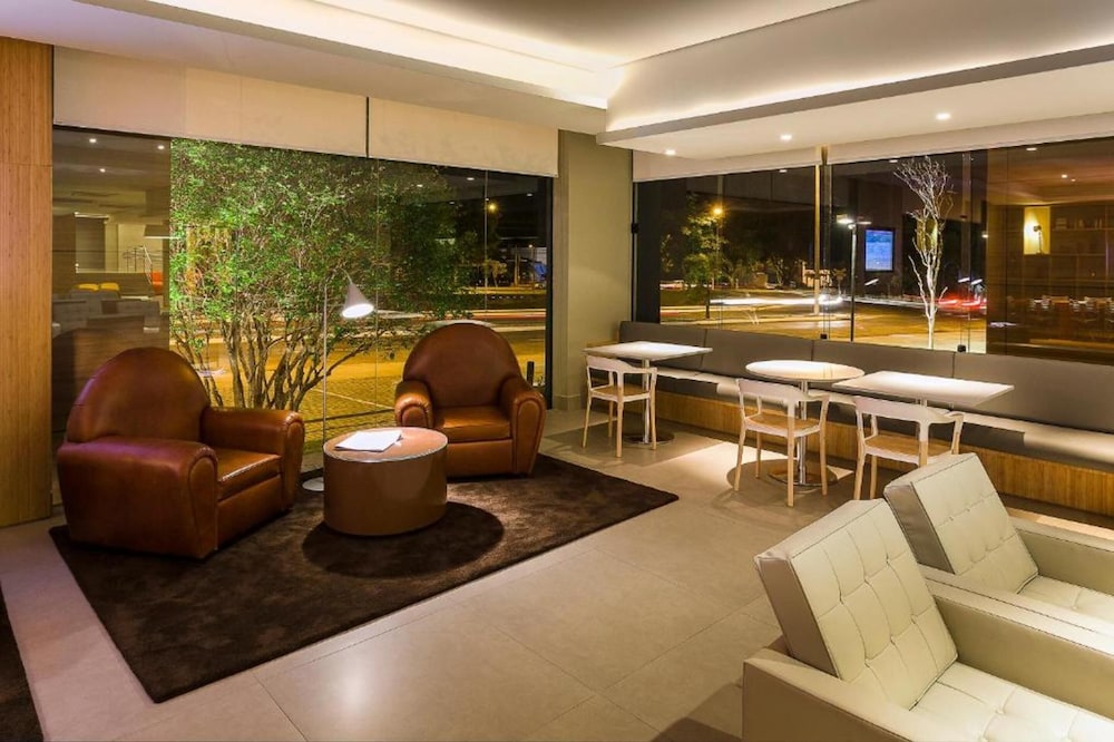 DMax Hotel 32/50