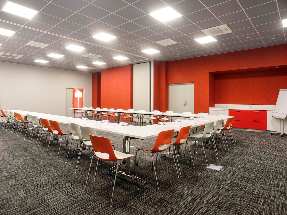 Ibis Styles Poitiers Centre 37/49