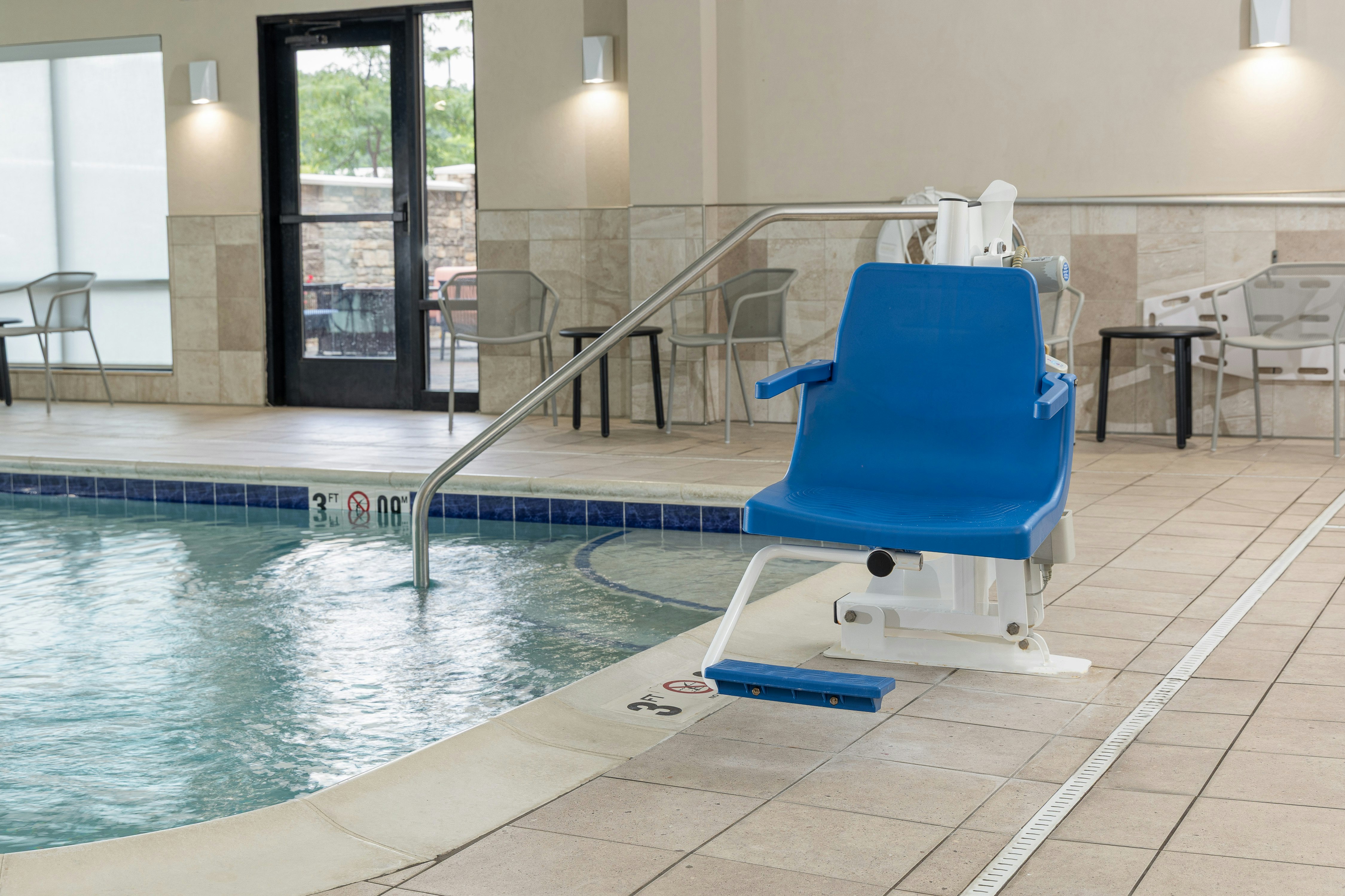 Hampton Inn and Suites Niles Warren OH 37/77