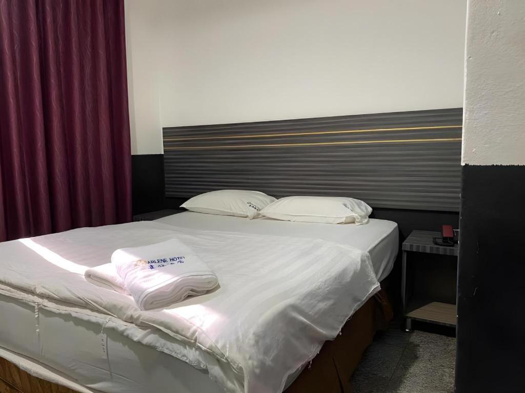 DARLENE HOTEL 30/50