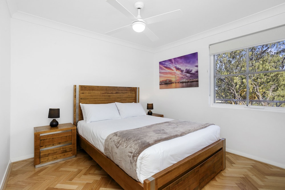 3 BEDROOMS, APARTMENT, OCEAN VIEW