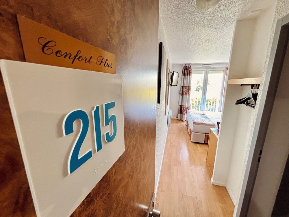 Kyriad Direct Arpajon 20/50
