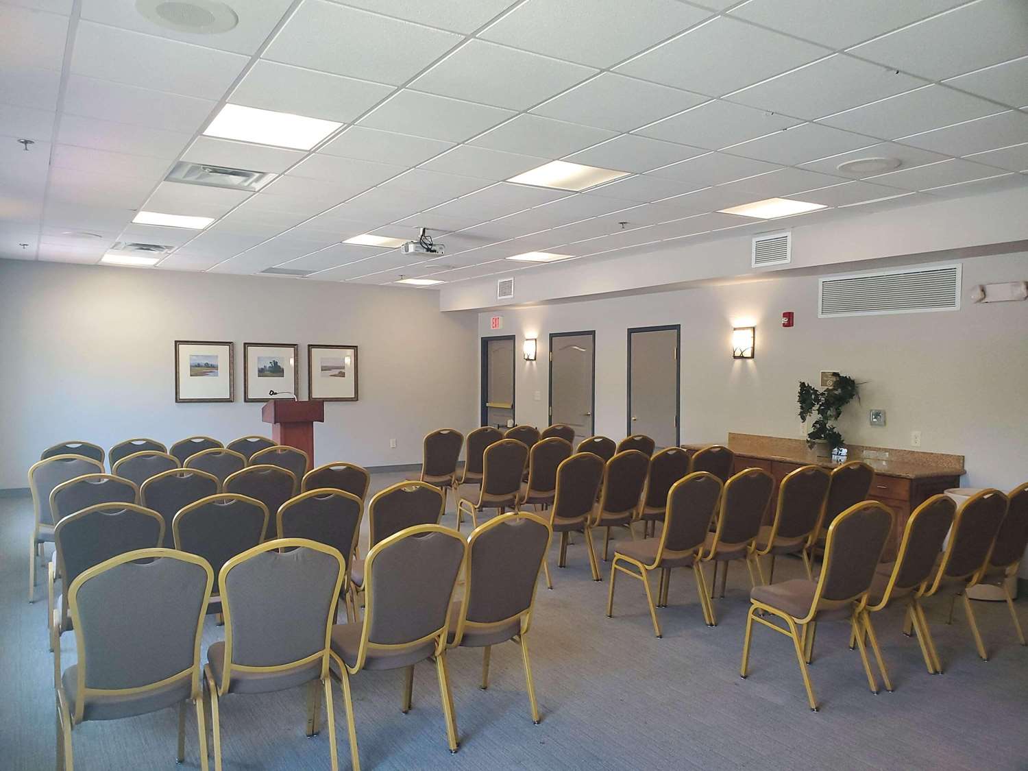 Country Inn Suites By Radisson Rocky Mount Nc 30/35