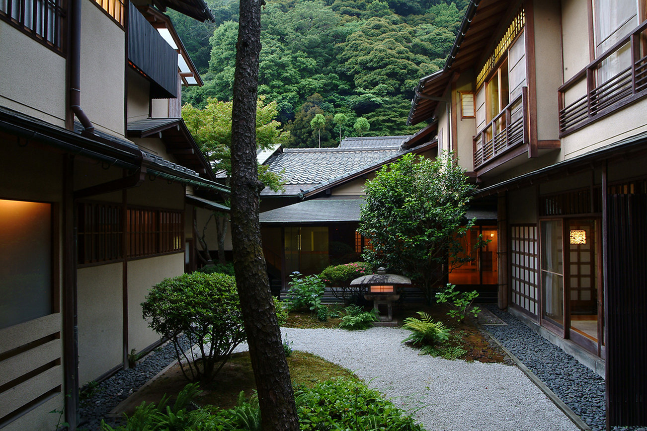 Nishimuraya Honkan 24/24