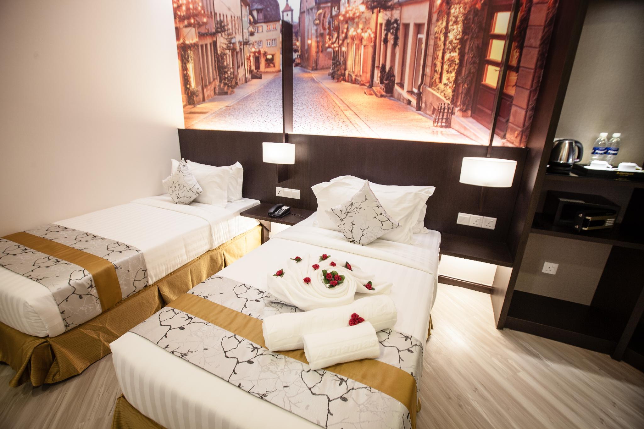 Standard, Twin Beds, No Window
