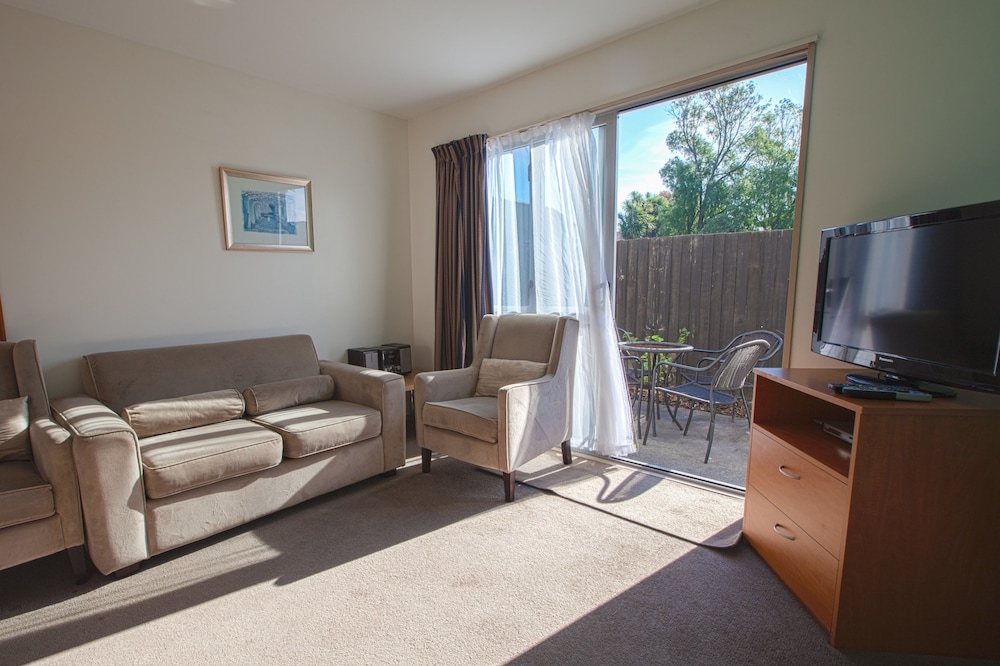 Riccarton Motor Lodge 32/48