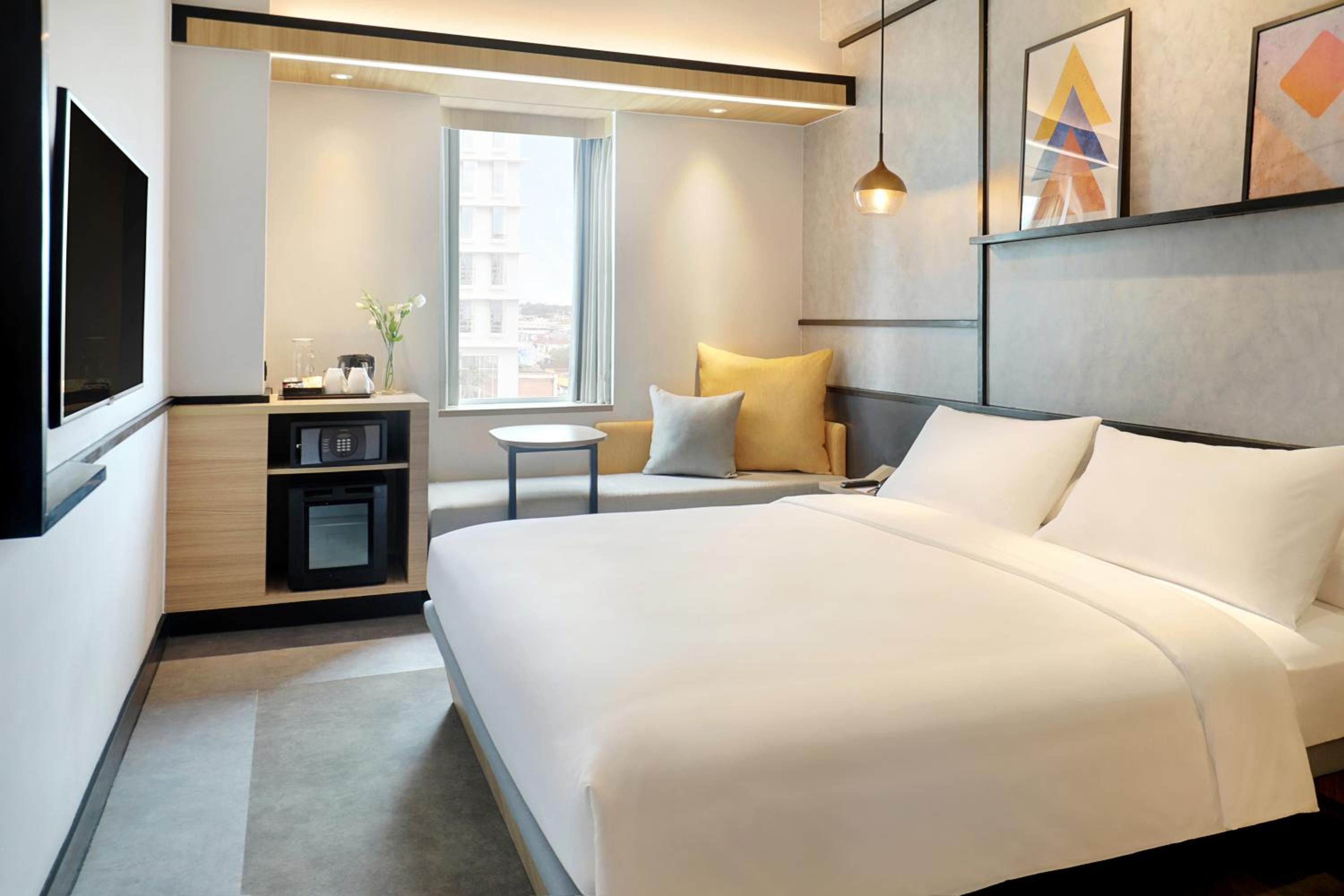 Standard, King Bed, Queen Bed