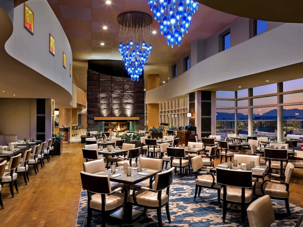 Fairmont Vancouver Airport 62/77