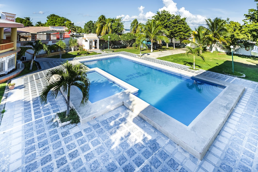 Capital O Oxtankah Chetumal Bay 31/35