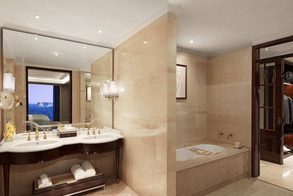 The Ritz-Carlton Pune 15/55
