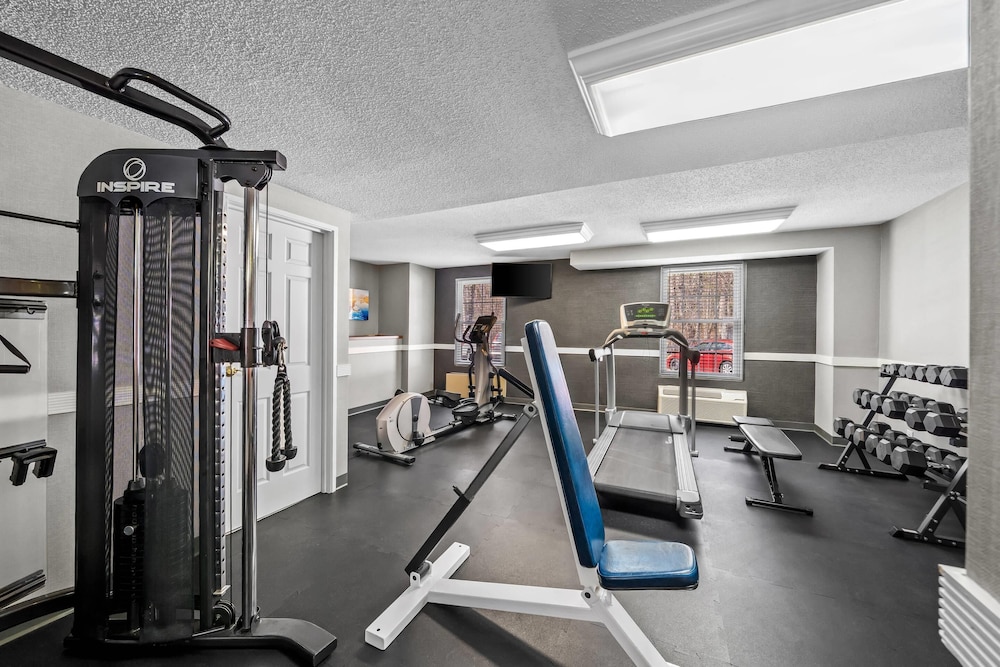 MainStay Suites Foxboro - Mansfield 26/37