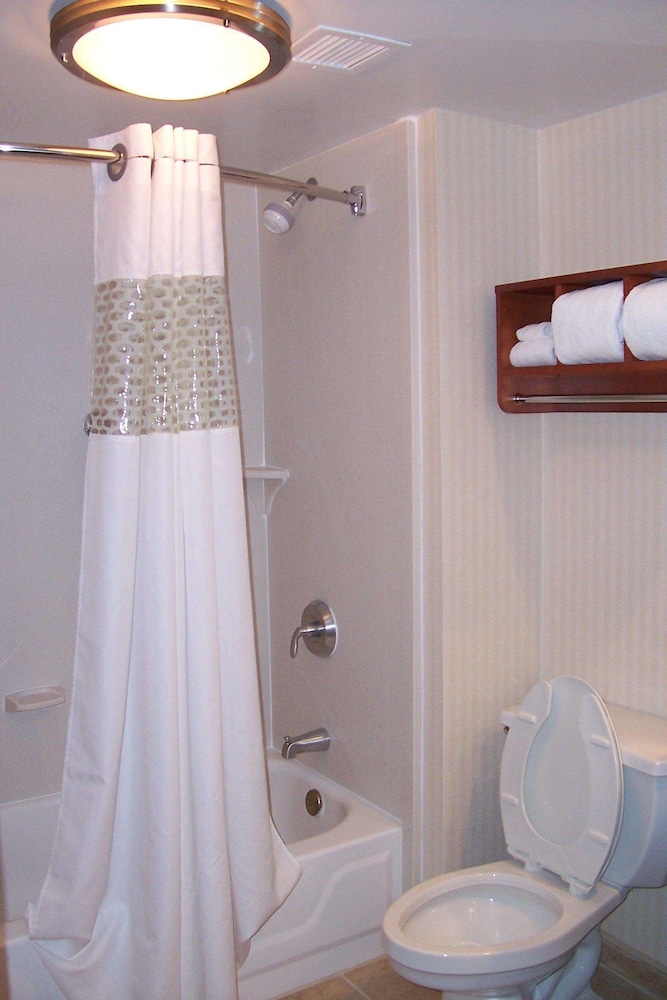 Hampton Inn Washington, PA 18/57