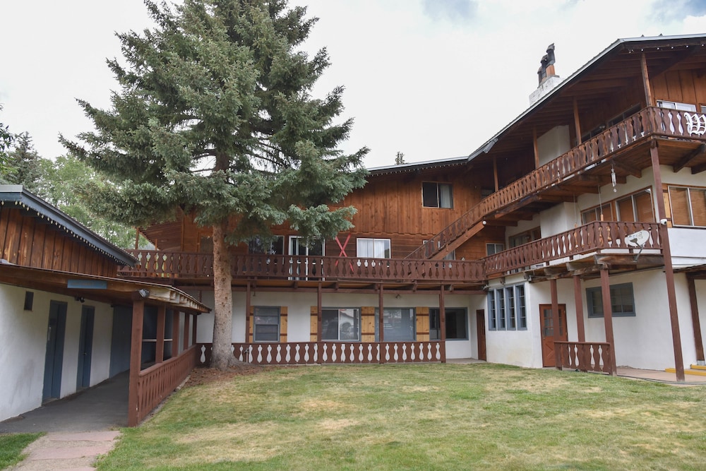 Alpine Lodge 47/50