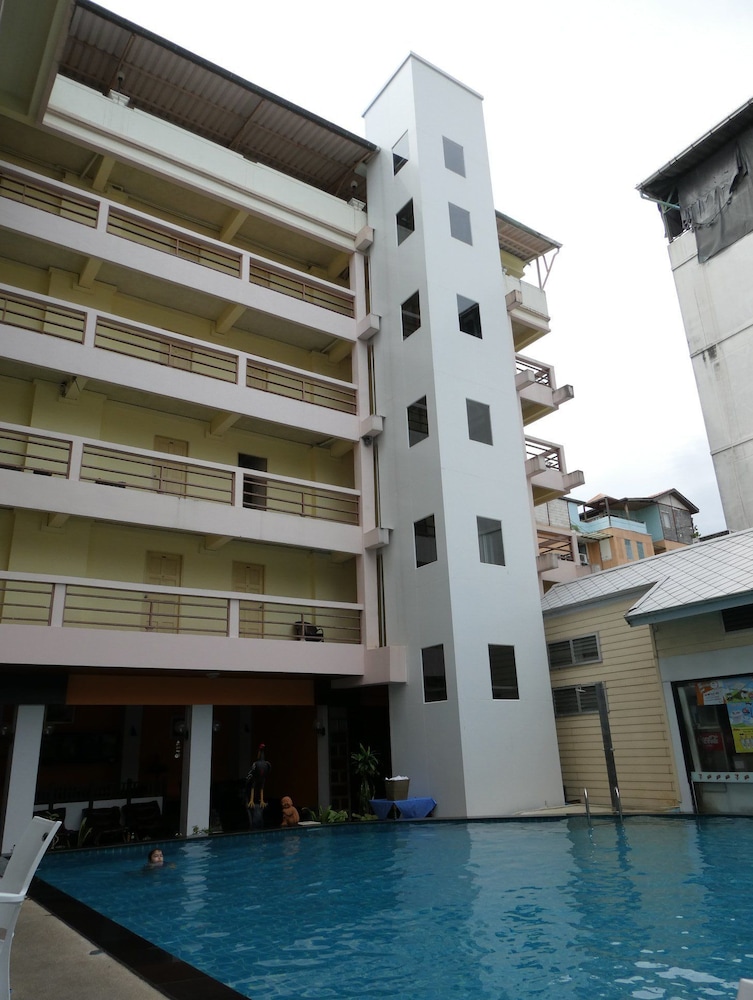 Mango Lagoon Place 2/50