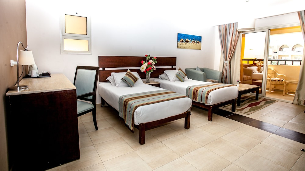 El Karma Aqua Beach Resort 17/50