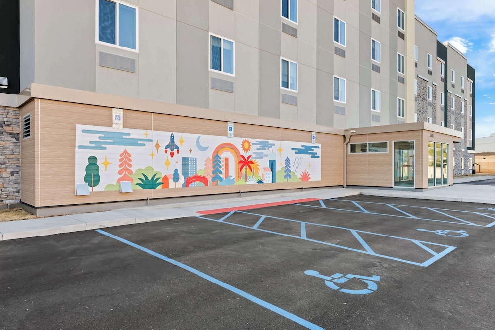 Everhome Suites Huntsville - Research Park 52/60