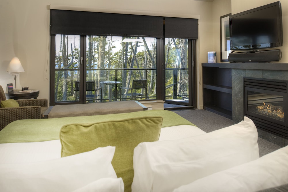 Black Rock Ocean Front Resort 28/69