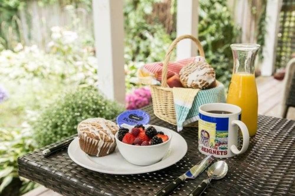 Hidden Garden Cottages Bed &amp; Breakfast 31/49