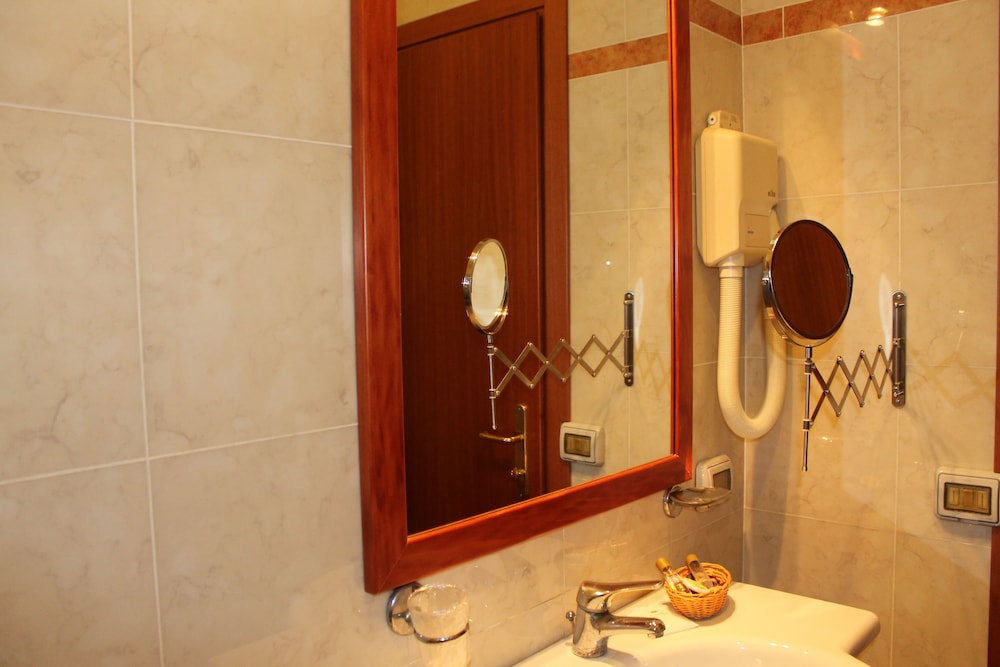 Orlanda Hotel 49/50