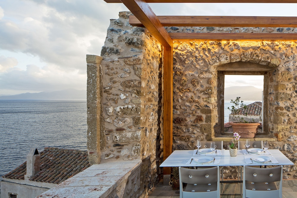 Moni Emvasis Luxury Suites 29/70