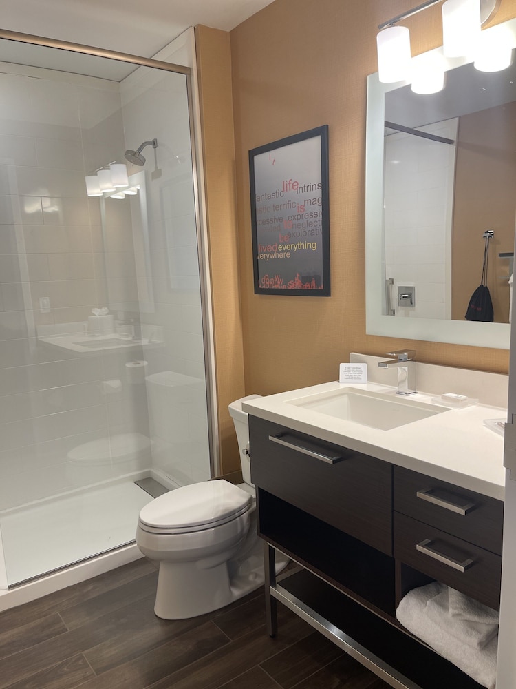 TownePlace Suites by Marriott Grand Rapids Airport Southeast 17/48