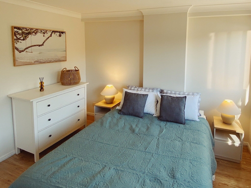 1 Bedroom, Shoreline, Deluxe, Apartment, Queen Bed
