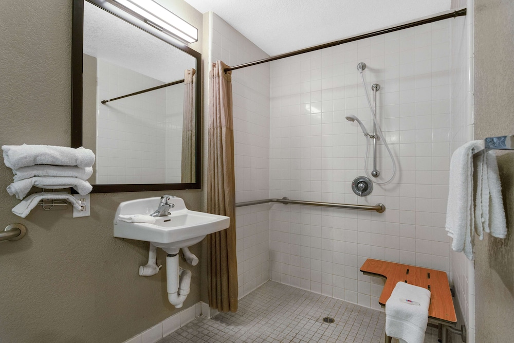 Motel6 Merced, CA - North 29/43