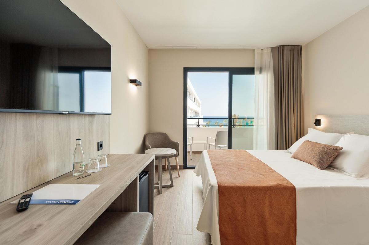 Standard, Sea View, Balcony or Terrace