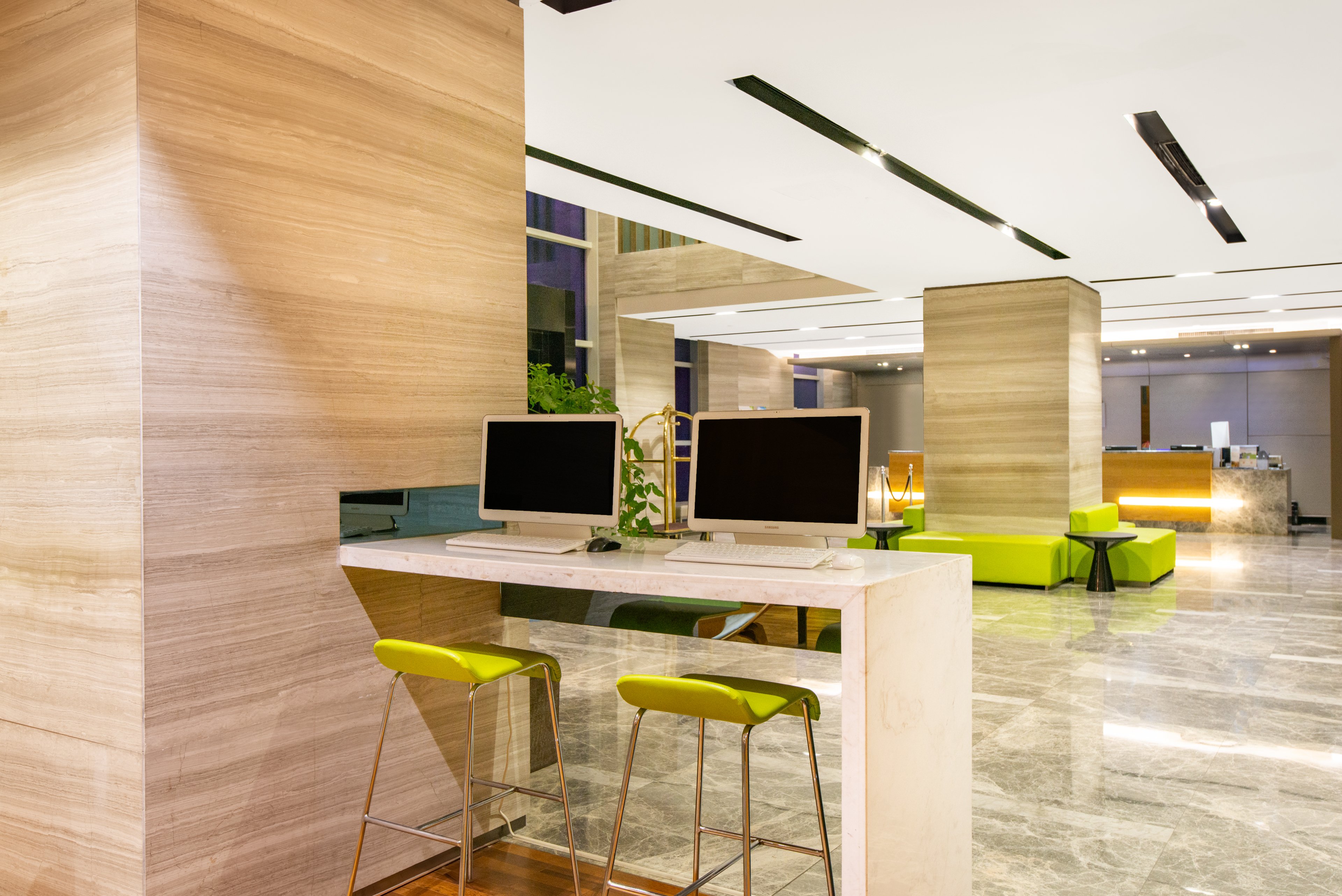Holiday Inn Express Hangzhou Huanglong 14/50