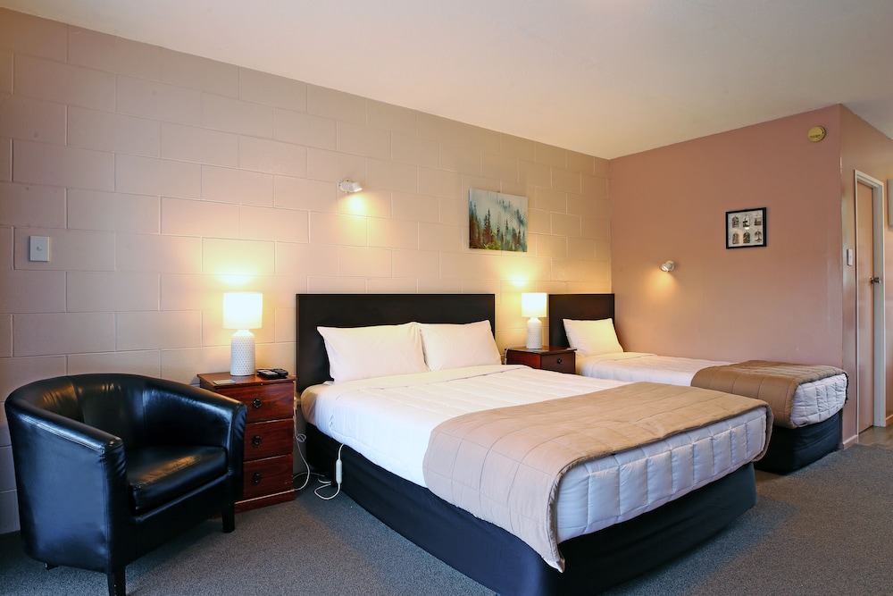 289 Midway Motel 27/60