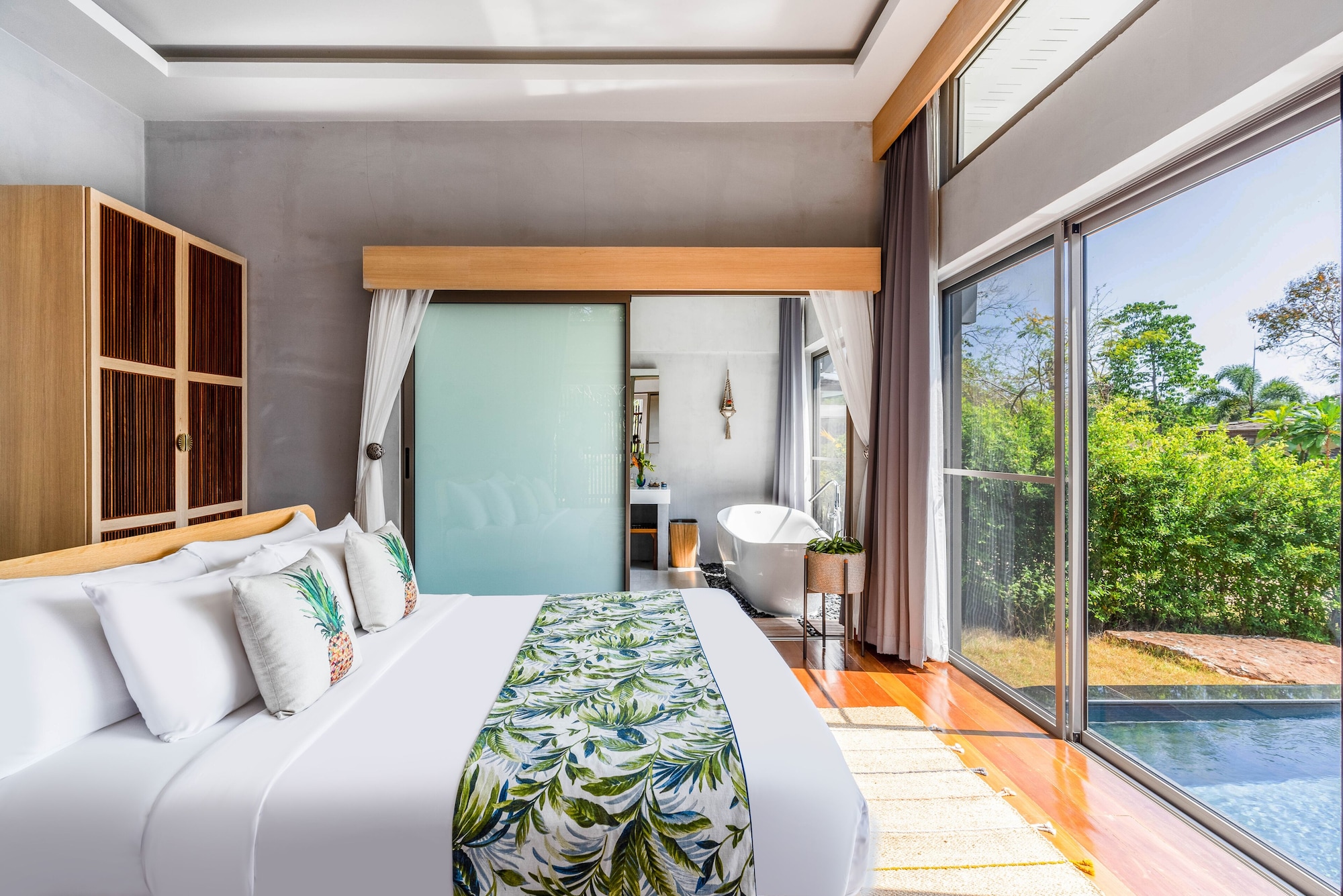 2 Bedrooms, Pool, Ocean, Tropical, Villa, 1 Double and 1 Single Bed