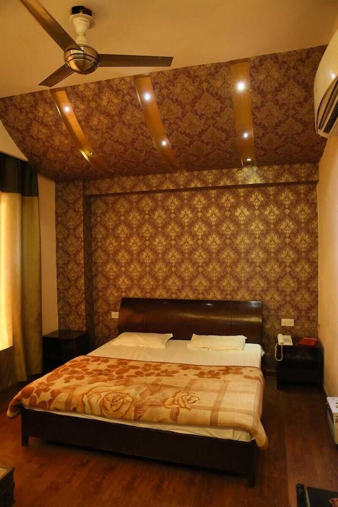Sydney Grand Hotel & Resort 5/9