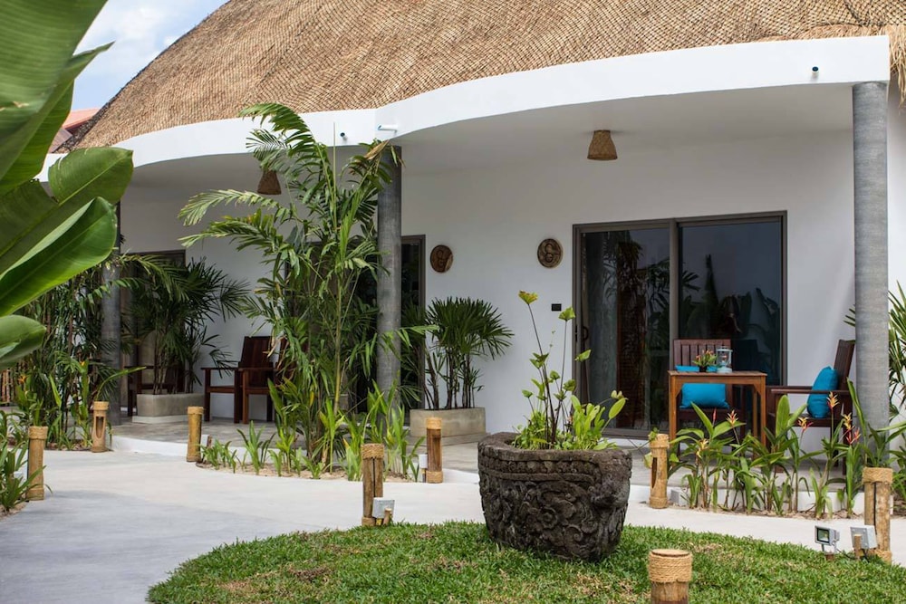 Secret Garden Beach Resort 7/70
