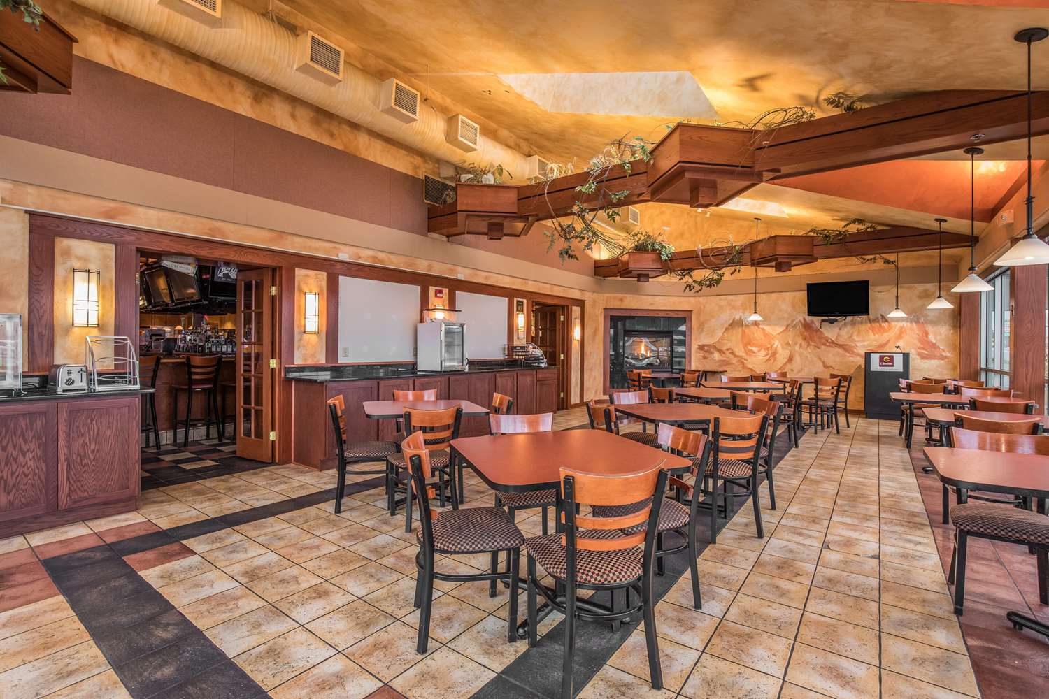 AmericInn & Suites By Wyndham Baraboo Event Center 16/25