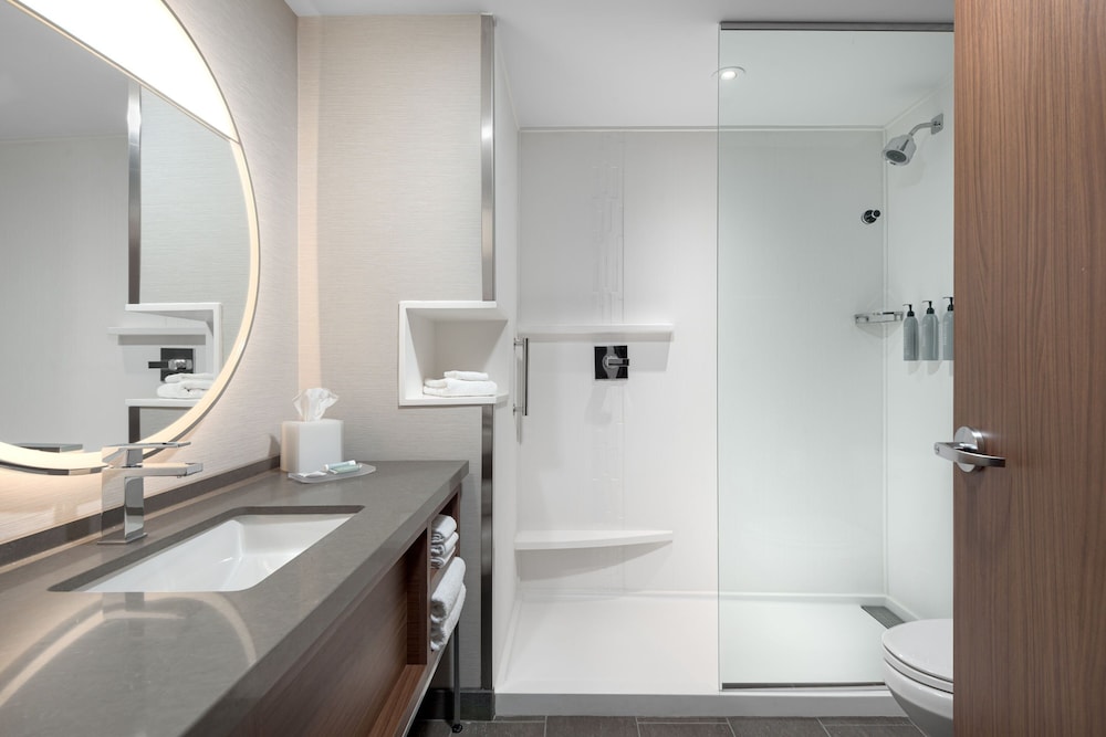 Courtyard By Marriott Nashville Smyrna 18/20