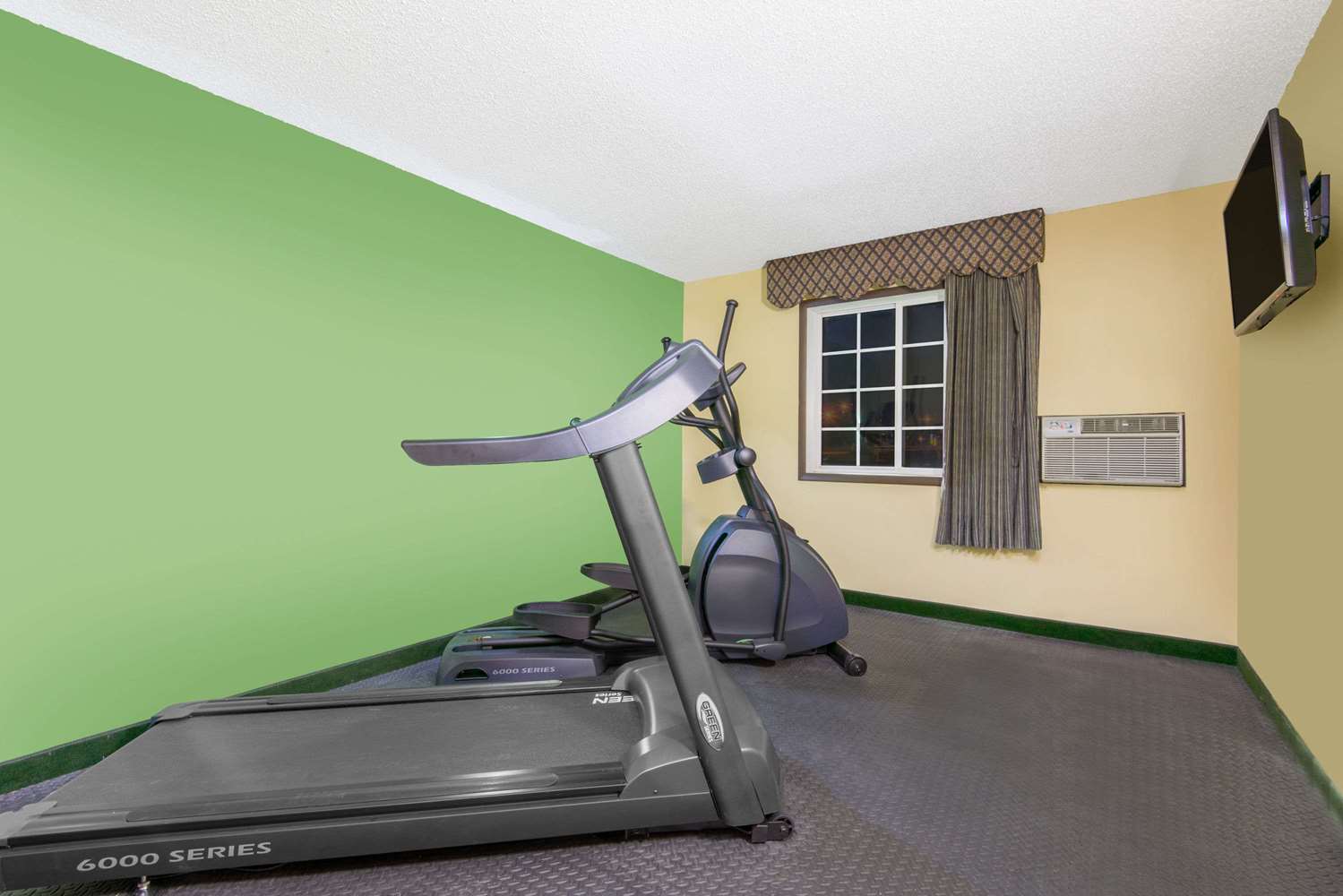 Days Inn By Wyndham Great Bend 3/7
