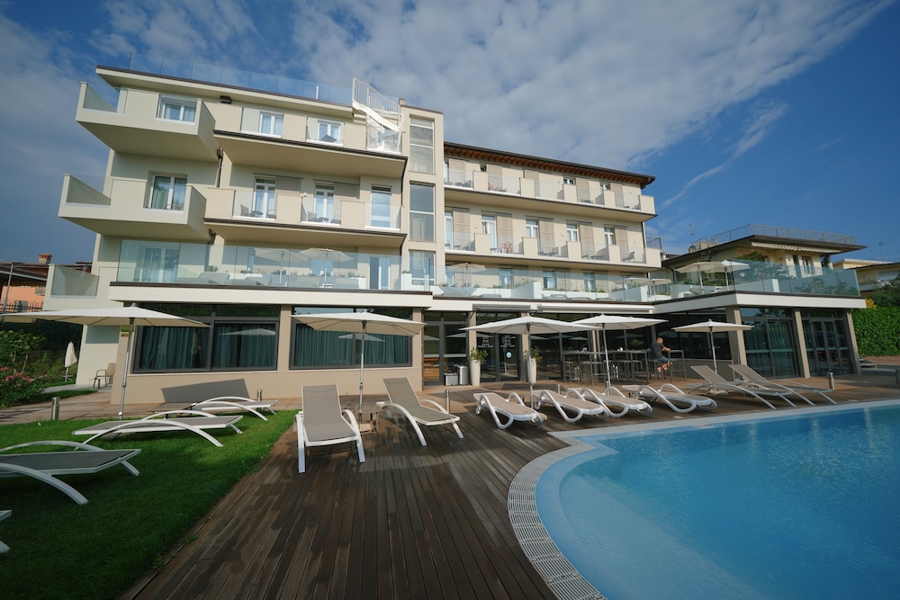 Hotel Palazzo Del Garda (ex Hotel Armony) 2/48