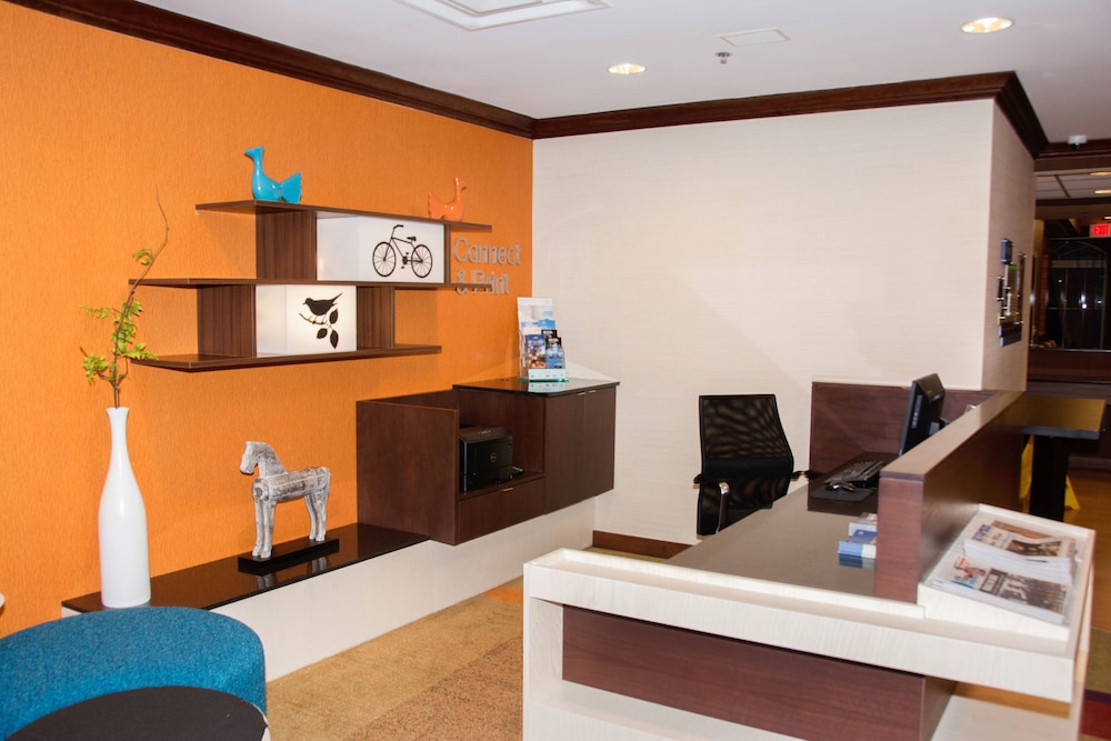 Fairfield Inn Suites Butler 8/50