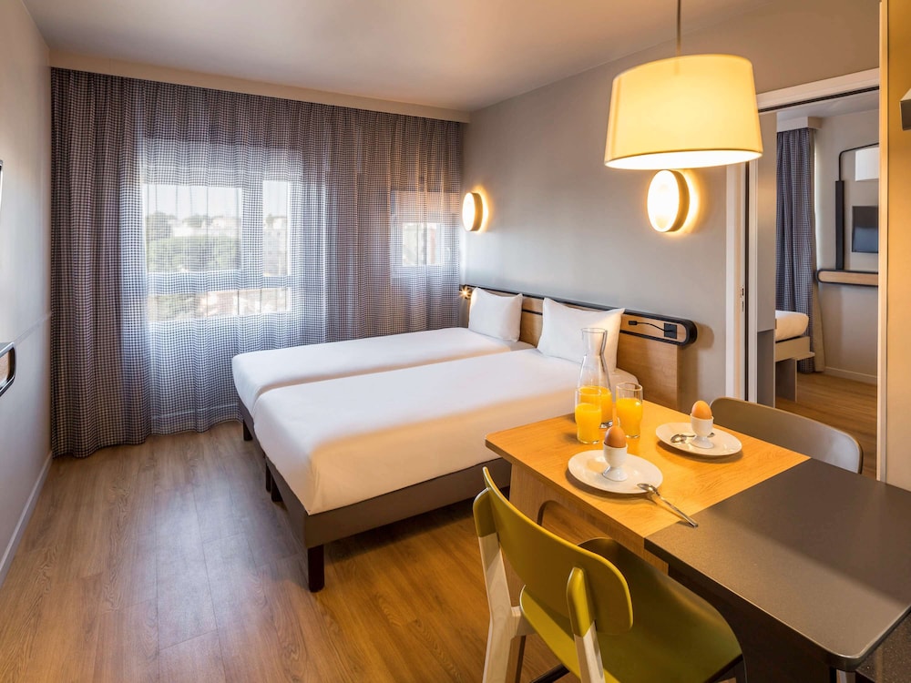 Aparthotel Adagio Access Montpellier Centre photo3