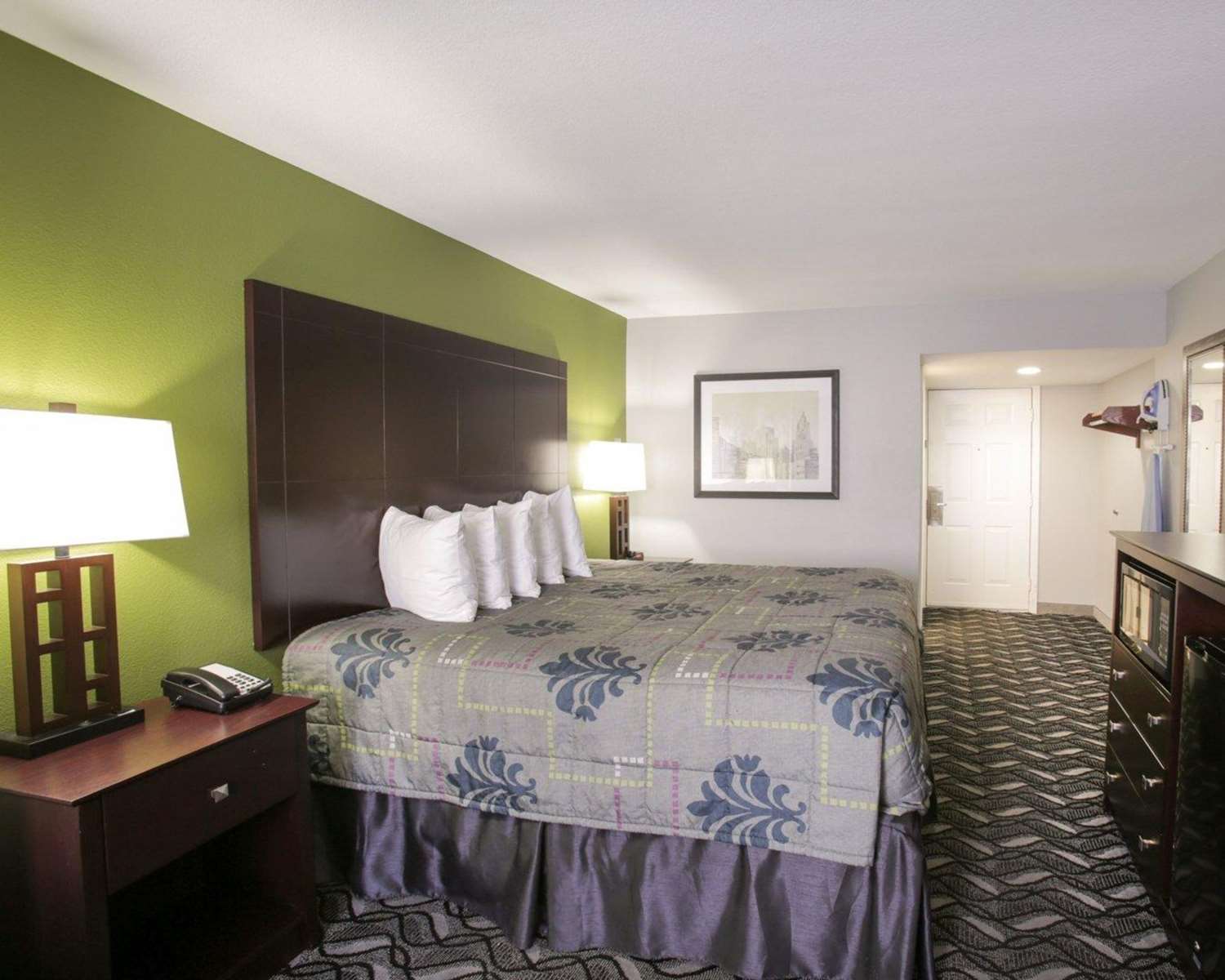 جناح بسرير كينج، Scottish Inns Austin Downtown 4/5